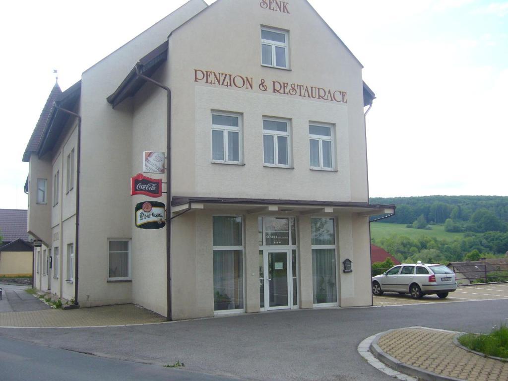 Penzion Šenk Pardubice Esterno foto