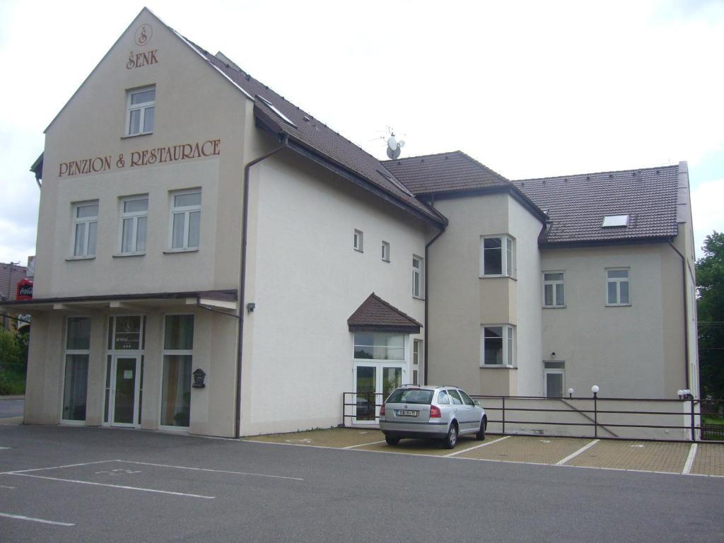Penzion Šenk Pardubice Esterno foto